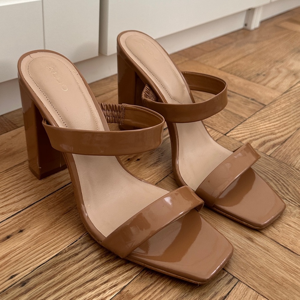 ALDO HEELS SIZE 9